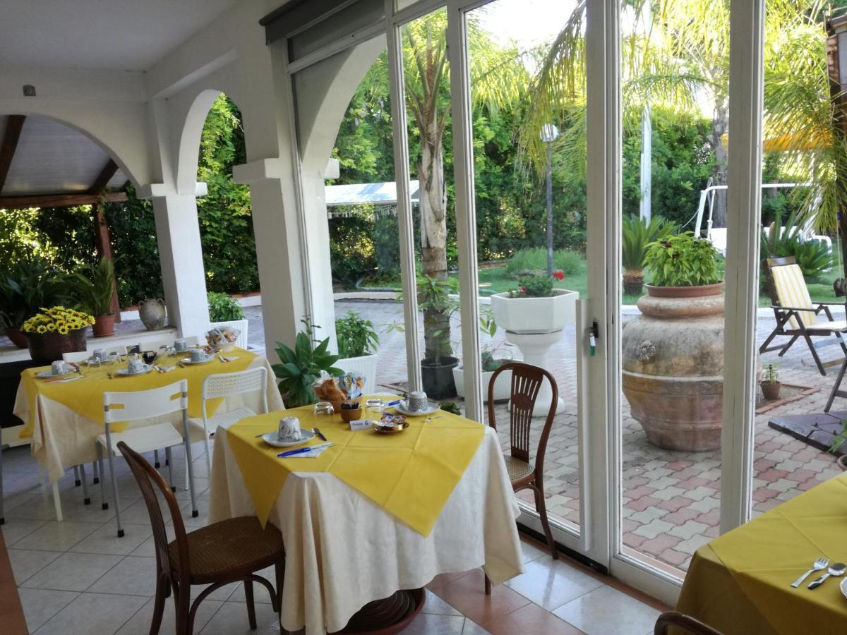 B&B Villa Di Bartolomeo Capaccio Exterior foto